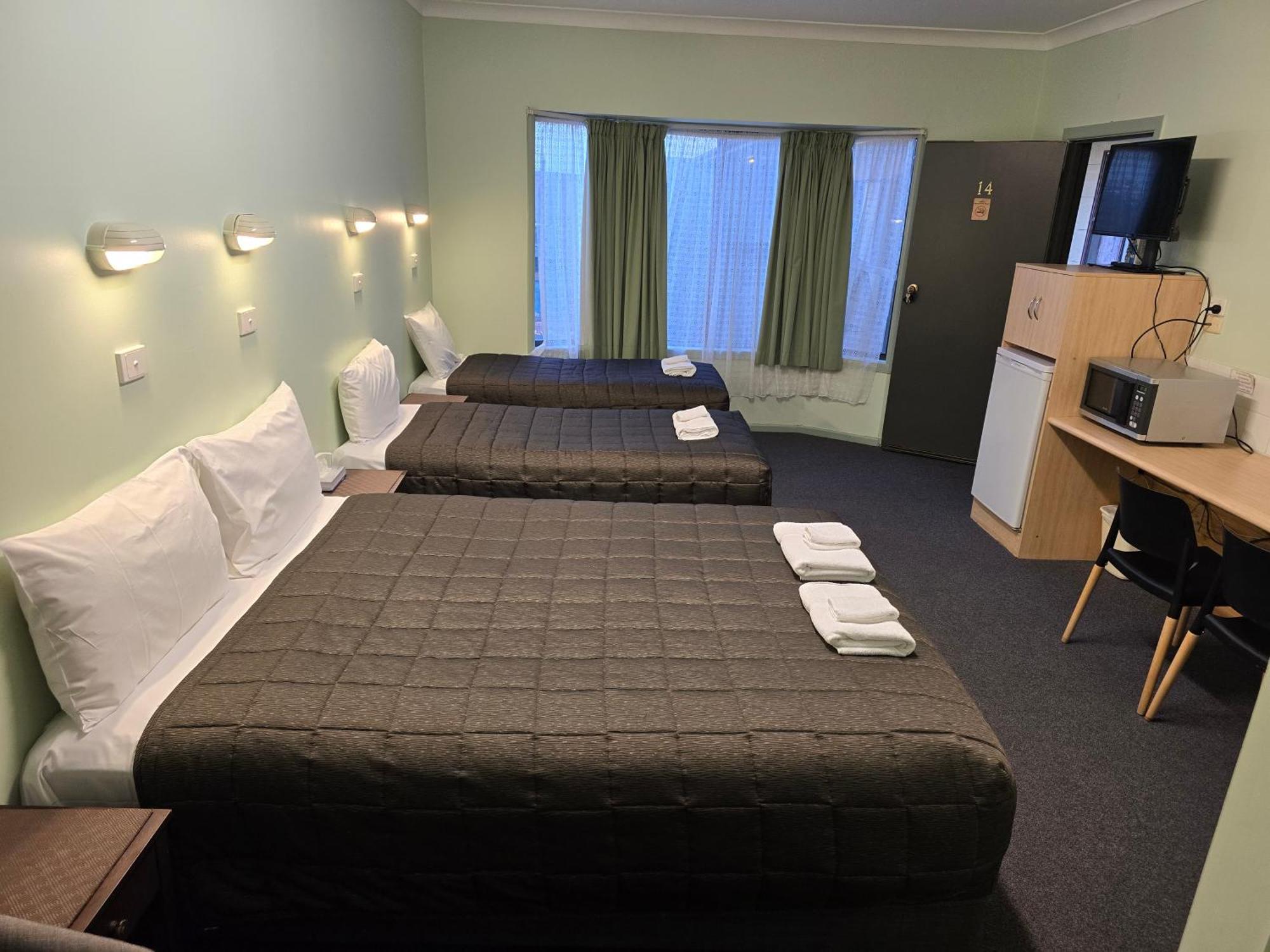 Lake Forbes Motel Eksteriør billede