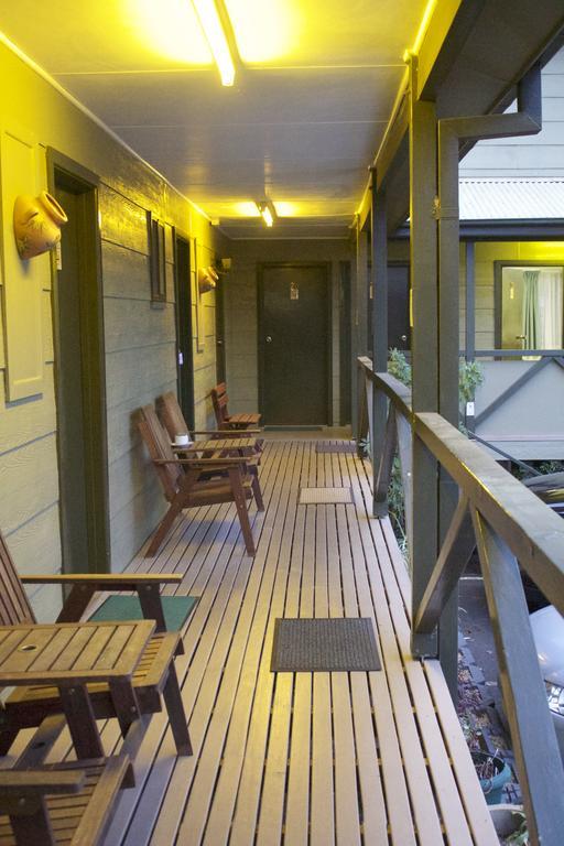 Lake Forbes Motel Eksteriør billede
