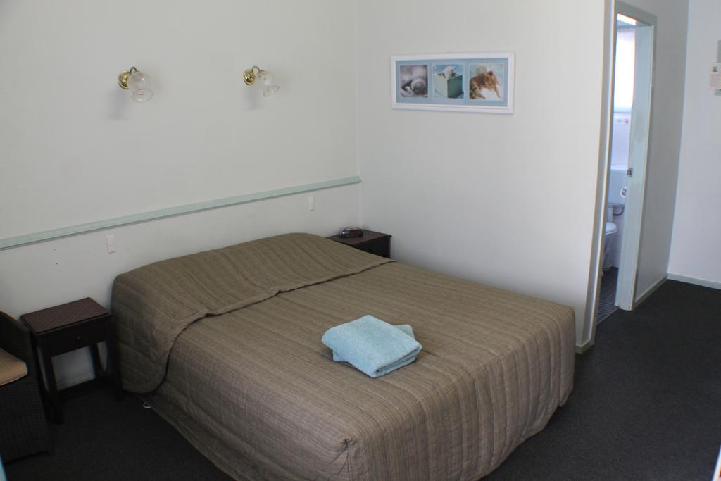 Lake Forbes Motel Eksteriør billede