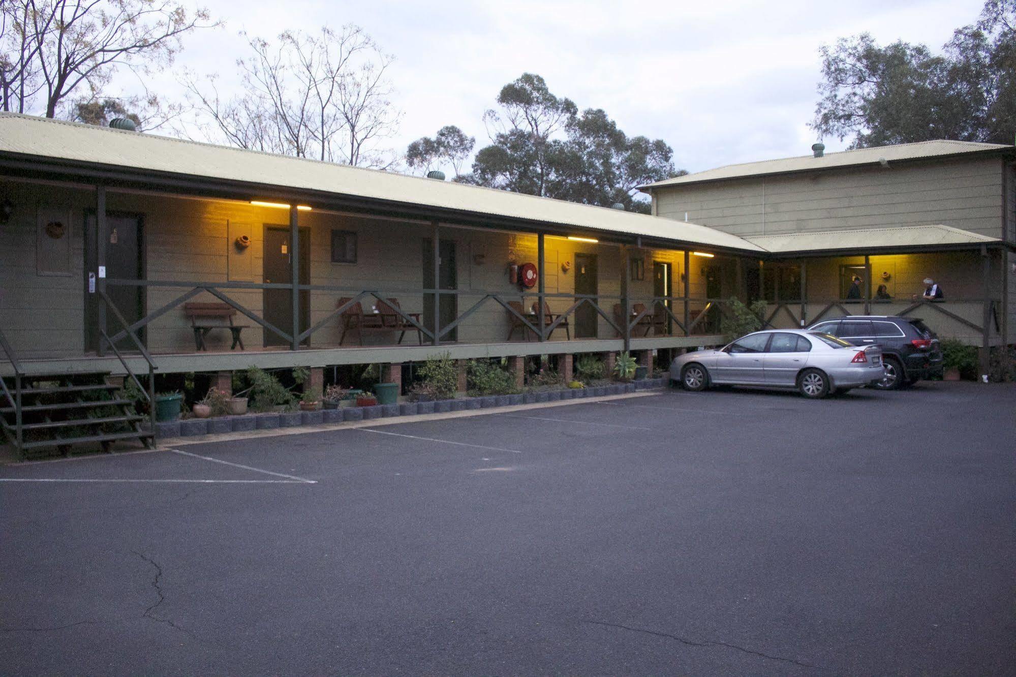 Lake Forbes Motel Eksteriør billede